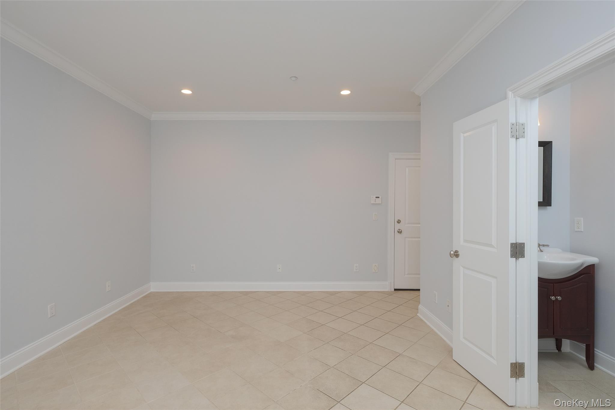 Millwood, New York 10546, United States, 2 Bedrooms Bedrooms, ,3 BathroomsBathrooms,Residential,Active,161024