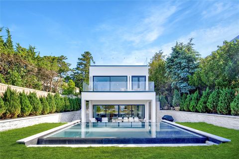 Apartment For Sale - 40 Oceanview Drive<br/> Southampton, NY 11968