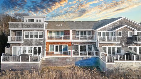 Condo For Sale - 68 Foster Avenue #3<br/> Suffolk County, Hampton Bays, NY 11946