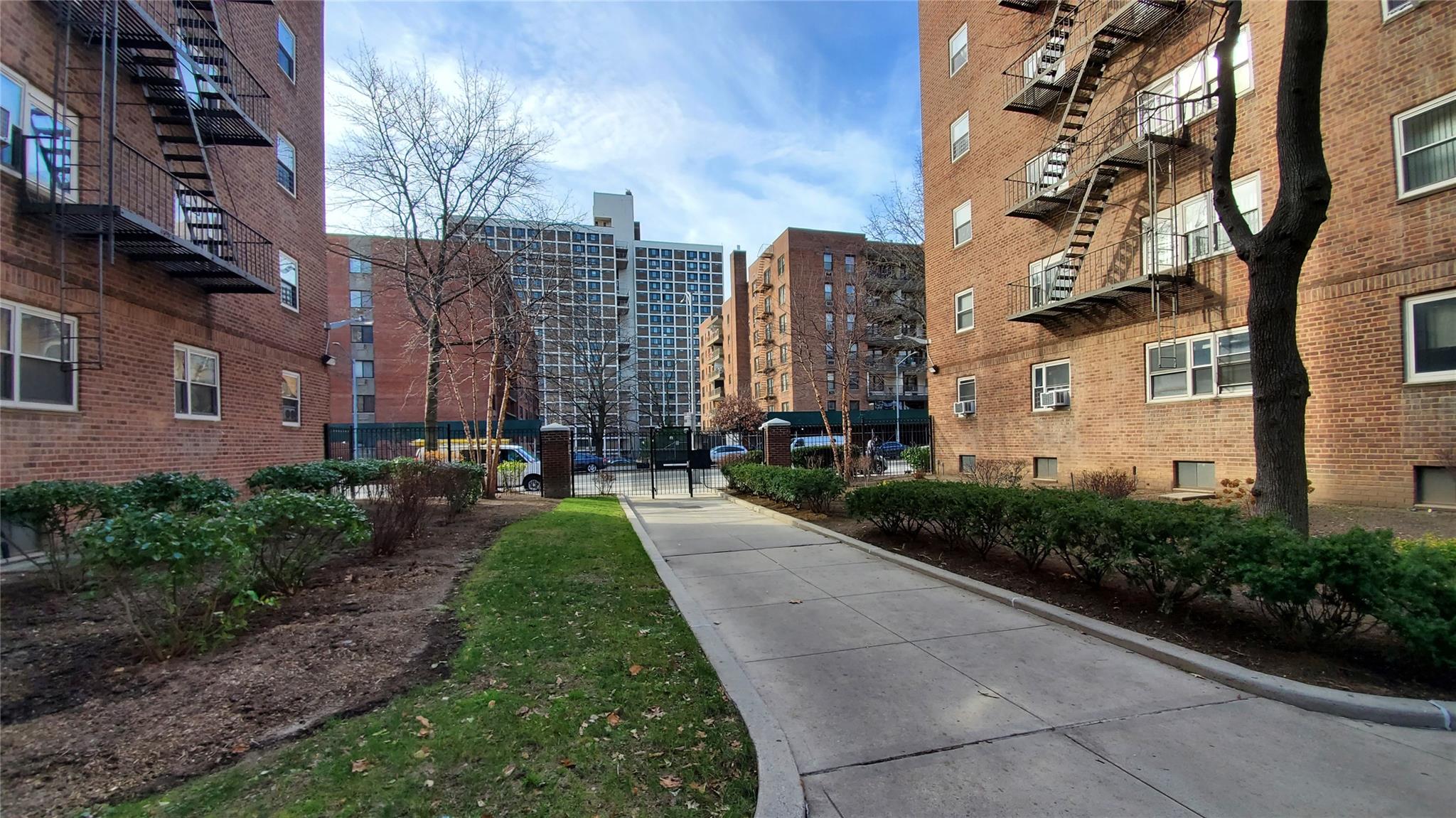 44-69 Kissena Boulevard #2P, Flushing, New York image 2