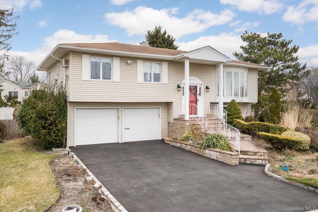 Photo of 2959 Clubhouse Road, Merrick, NY 11566 (MLS # 981720)