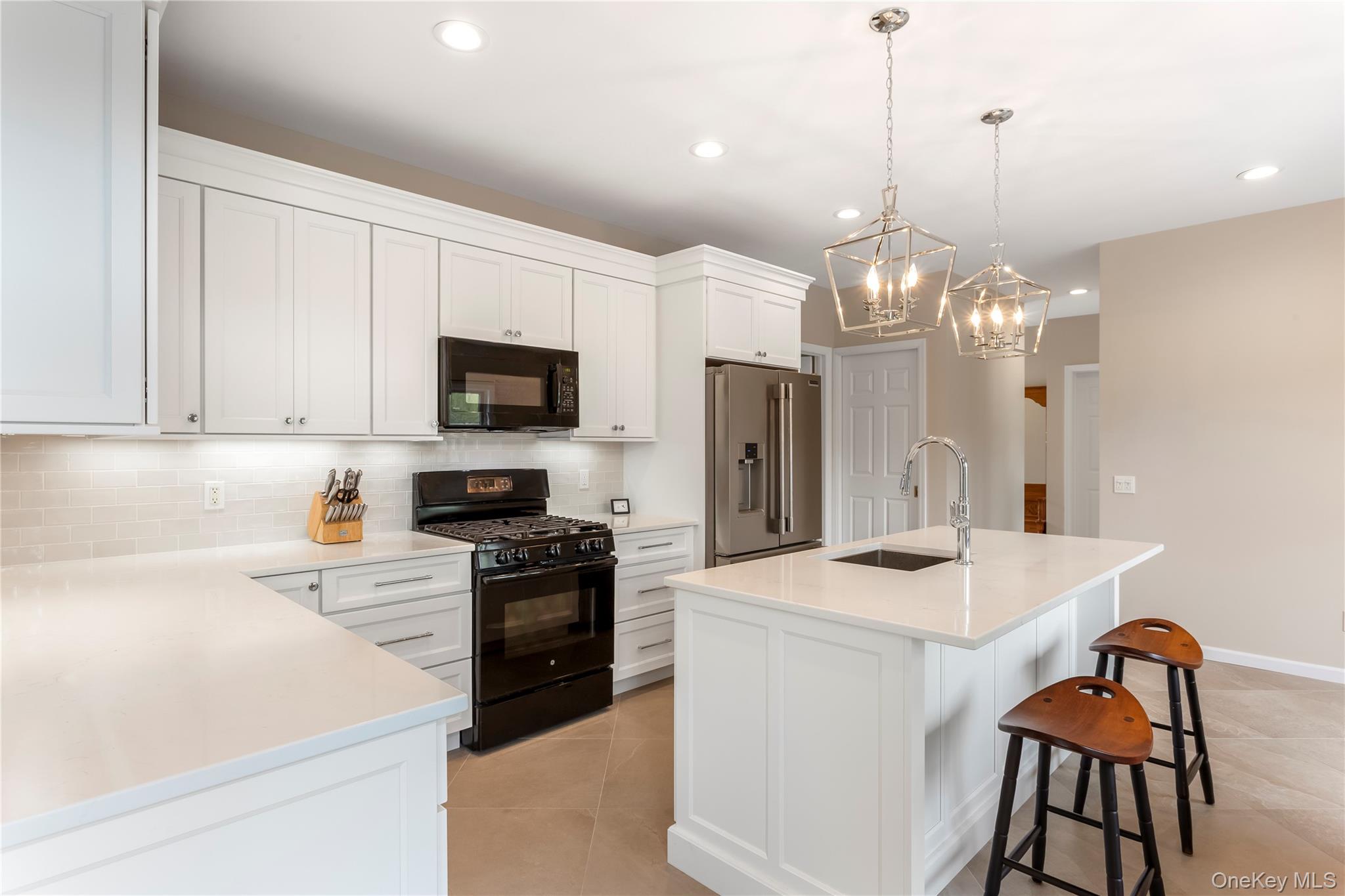 56 Lagoon Court W
