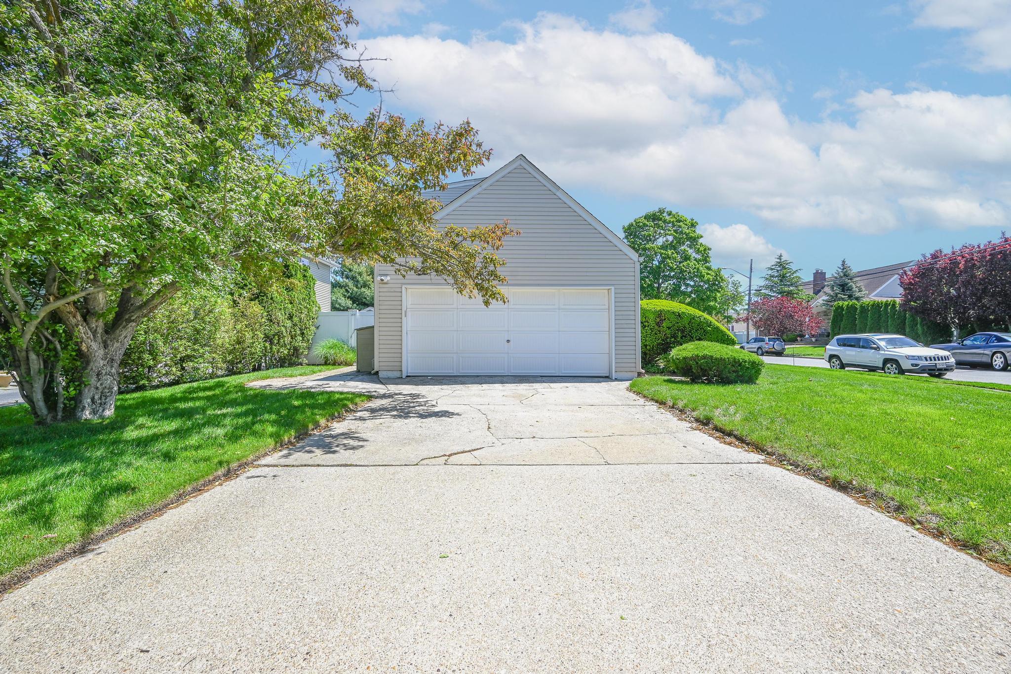 25 Baldwin Avenue, Massapequa, New York image 25