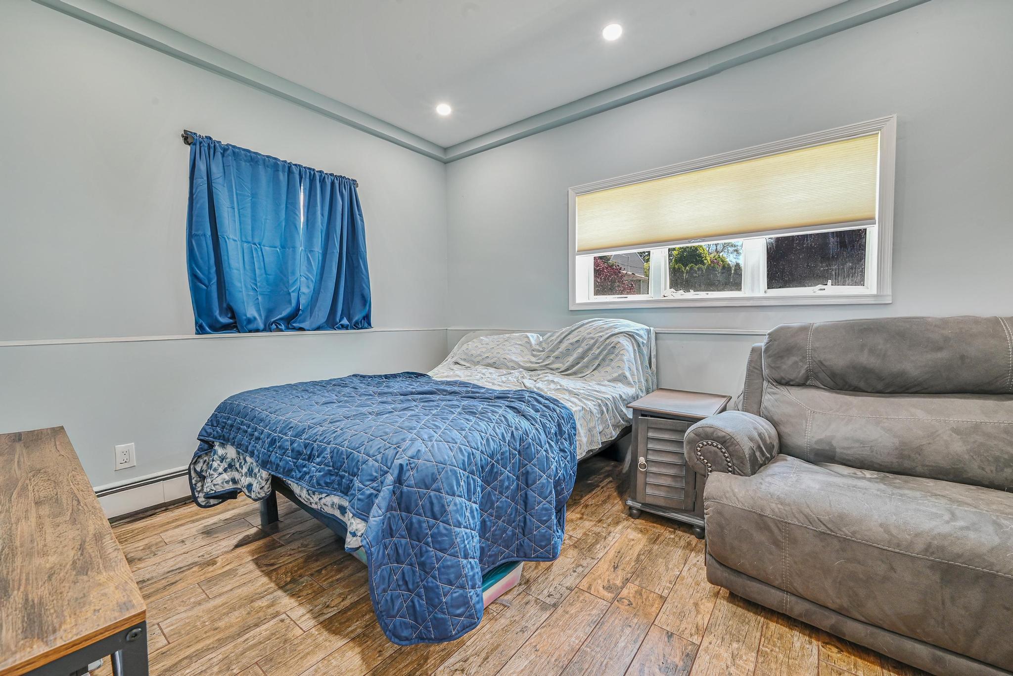 25 Baldwin Avenue, Massapequa, New York image 17