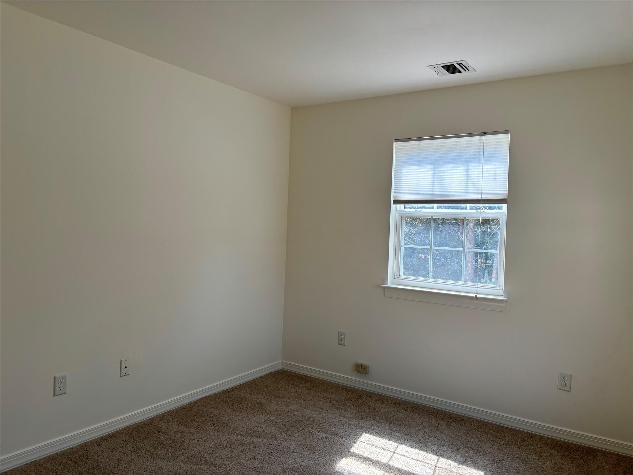 1404 Pebble Beach Path, Riverhead, New York image 22