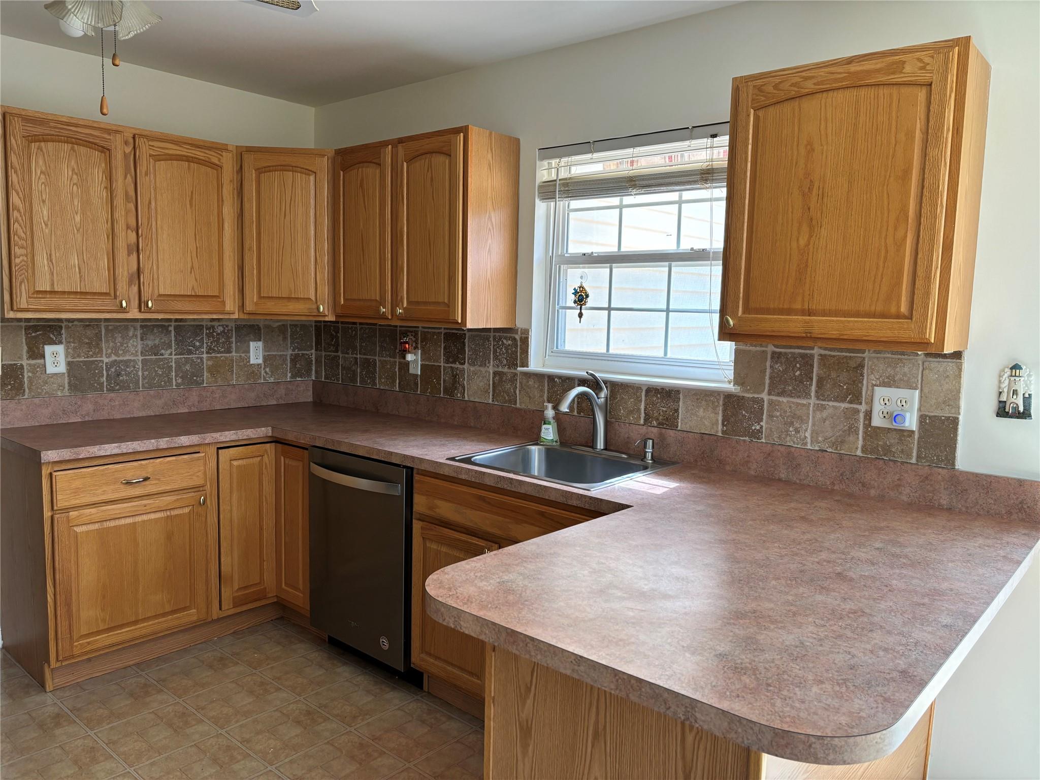1404 Pebble Beach Path, Riverhead, New York image 13