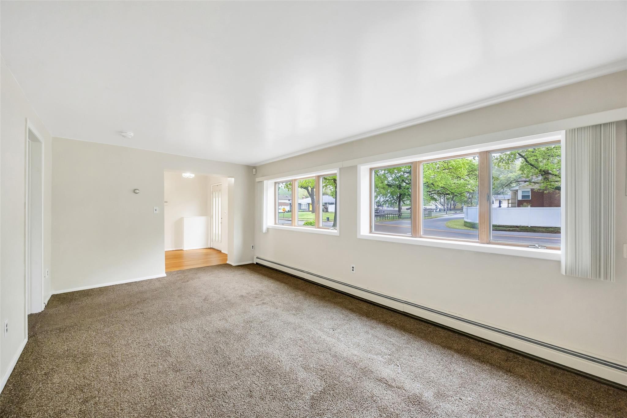 11 Rensselaer Drive, Commack, New York image 38