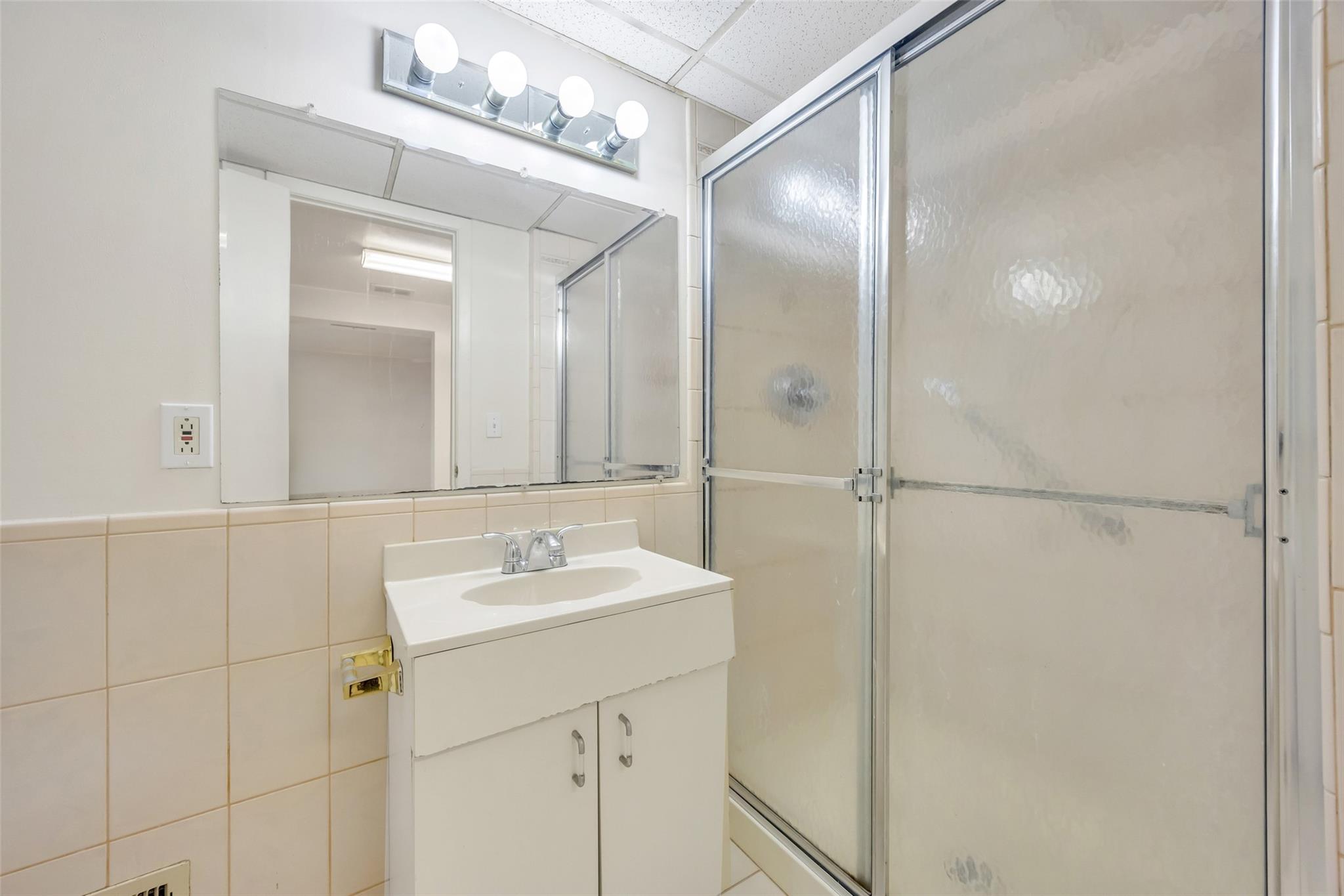 11 Rensselaer Drive, Commack, New York image 36