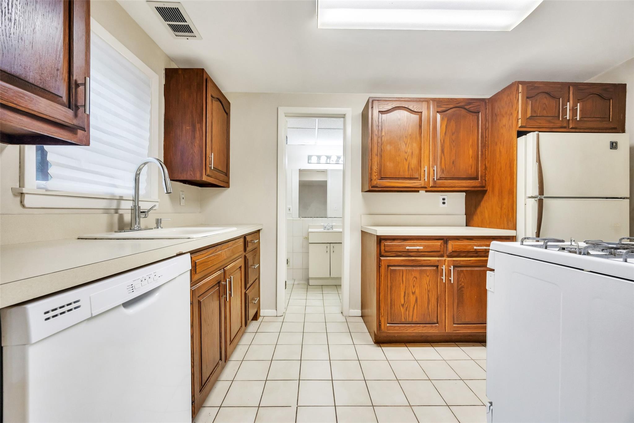 11 Rensselaer Drive, Commack, New York image 29