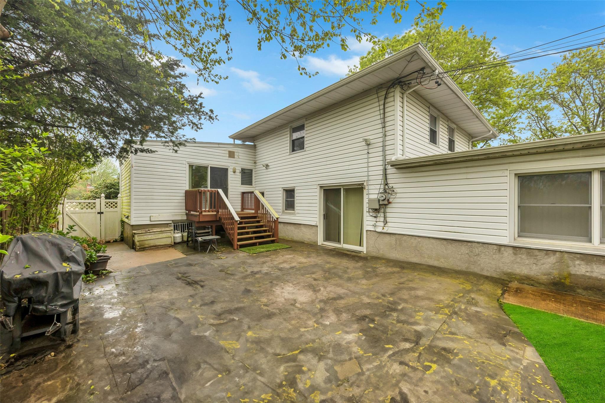 11 Rensselaer Drive, Commack, New York image 47