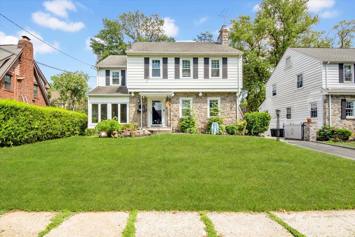 202 Devoe Avenue