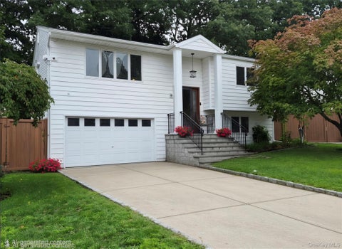 Homes For Sale - 16 Crest Hill Court<br/> Huntington Station, NY 11746