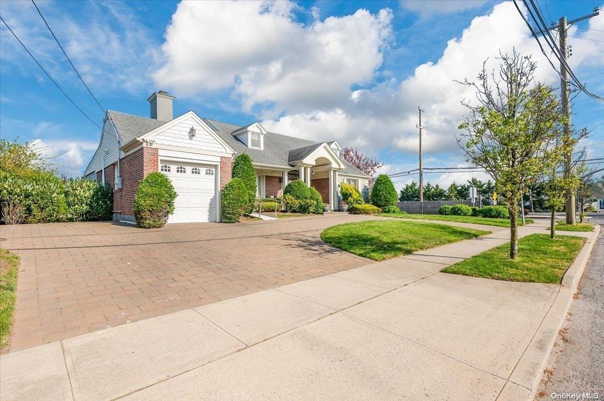 Hempstead, New York 11509, United States, 3 Bedrooms Bedrooms, ,3 BathroomsBathrooms,Residential,Active,29458