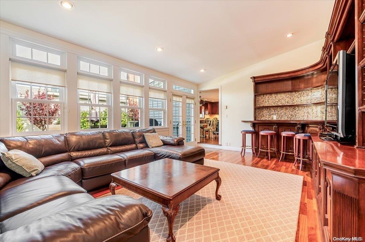 Hempstead, New York 11509, United States, 3 Bedrooms Bedrooms, ,3 BathroomsBathrooms,Residential,Active,29458