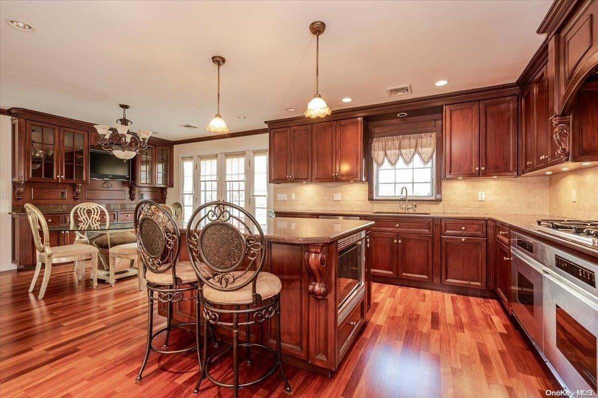 Hempstead, New York 11509, United States, 3 Bedrooms Bedrooms, ,3 BathroomsBathrooms,Residential,Active,29458