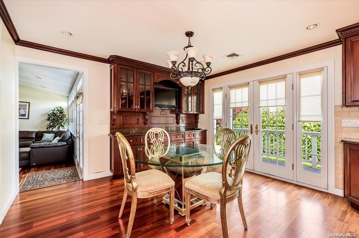 Hempstead, New York 11509, United States, 3 Bedrooms Bedrooms, ,3 BathroomsBathrooms,Residential,Active,29458