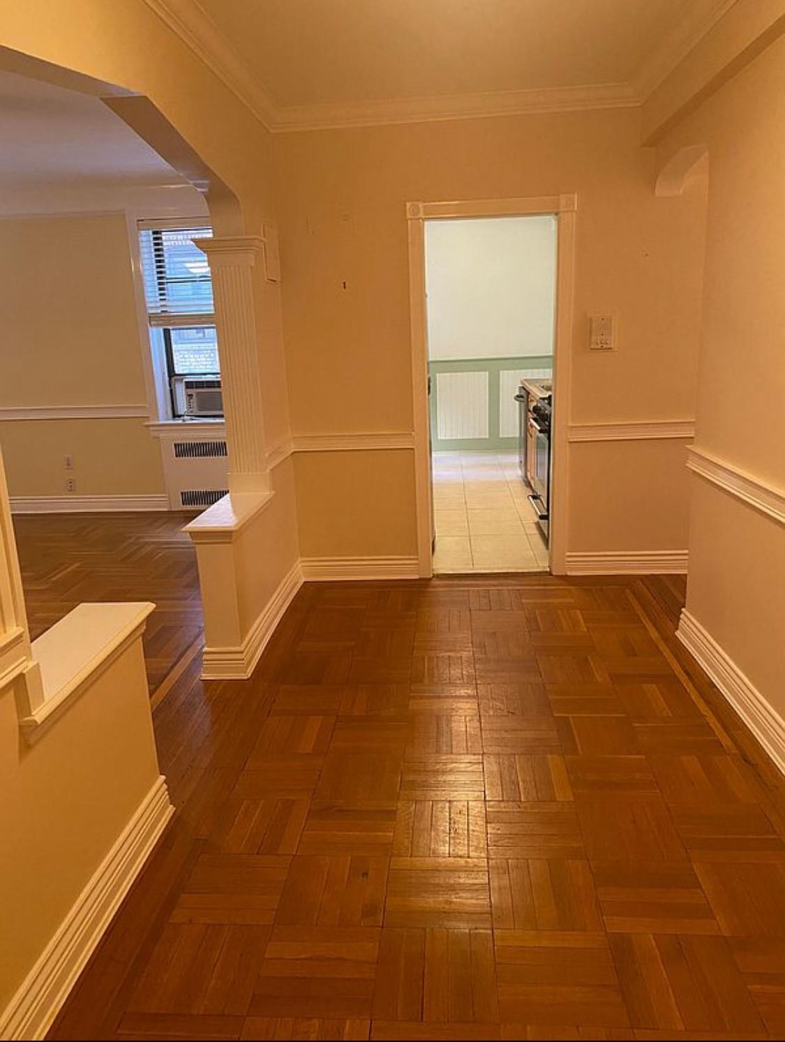 41 Street 4D, Sunnyside, Queens, NY - 1 Bedrooms  
1 Bathrooms  
4 Rooms - 
