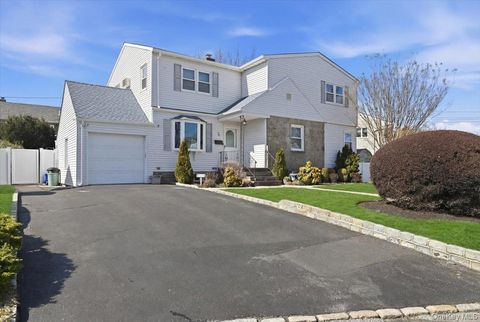 2 Squirrel Drive East Rockaway NY 11518
