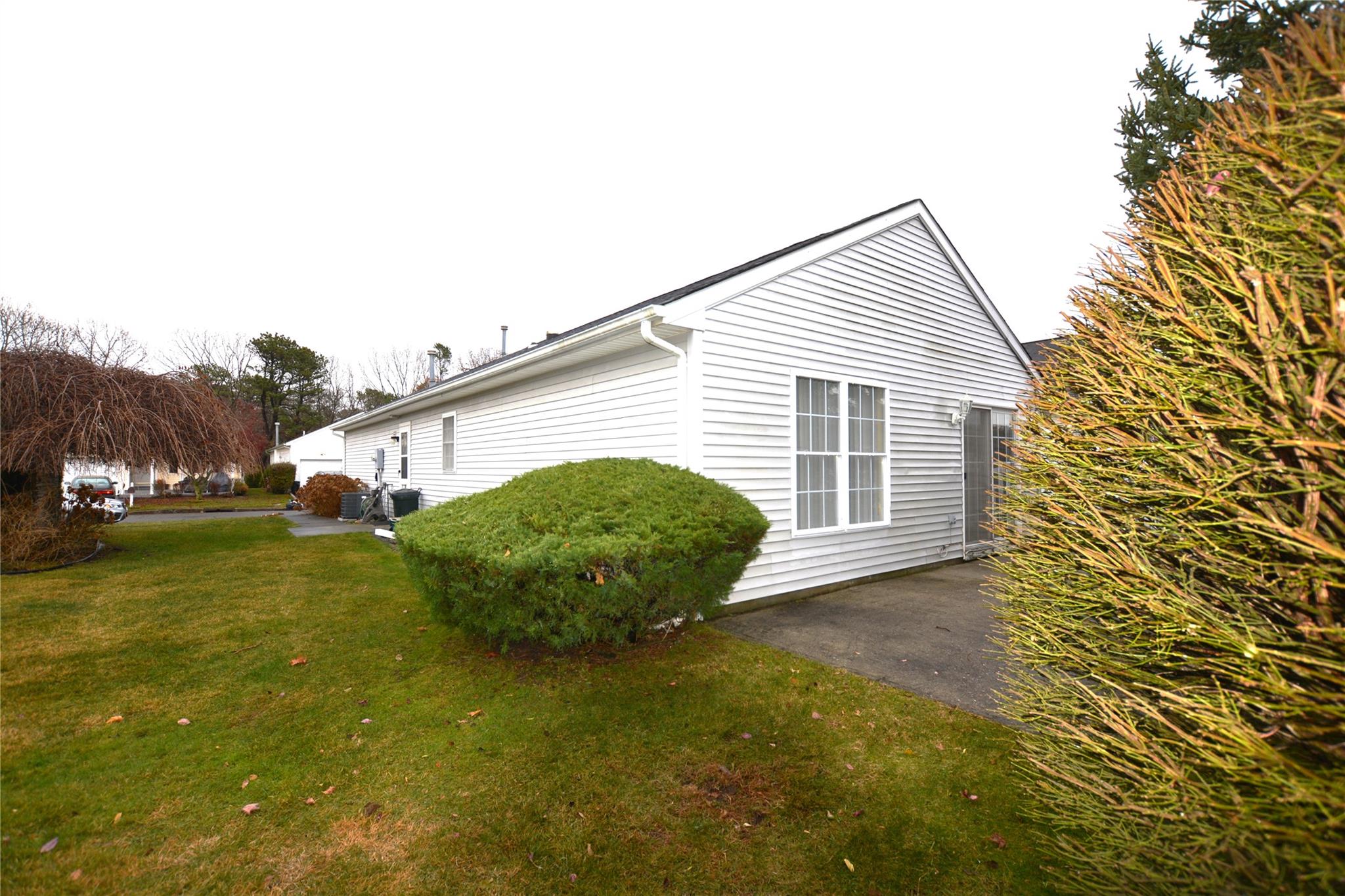 5157 Village Circle, Manorville, New York image 21