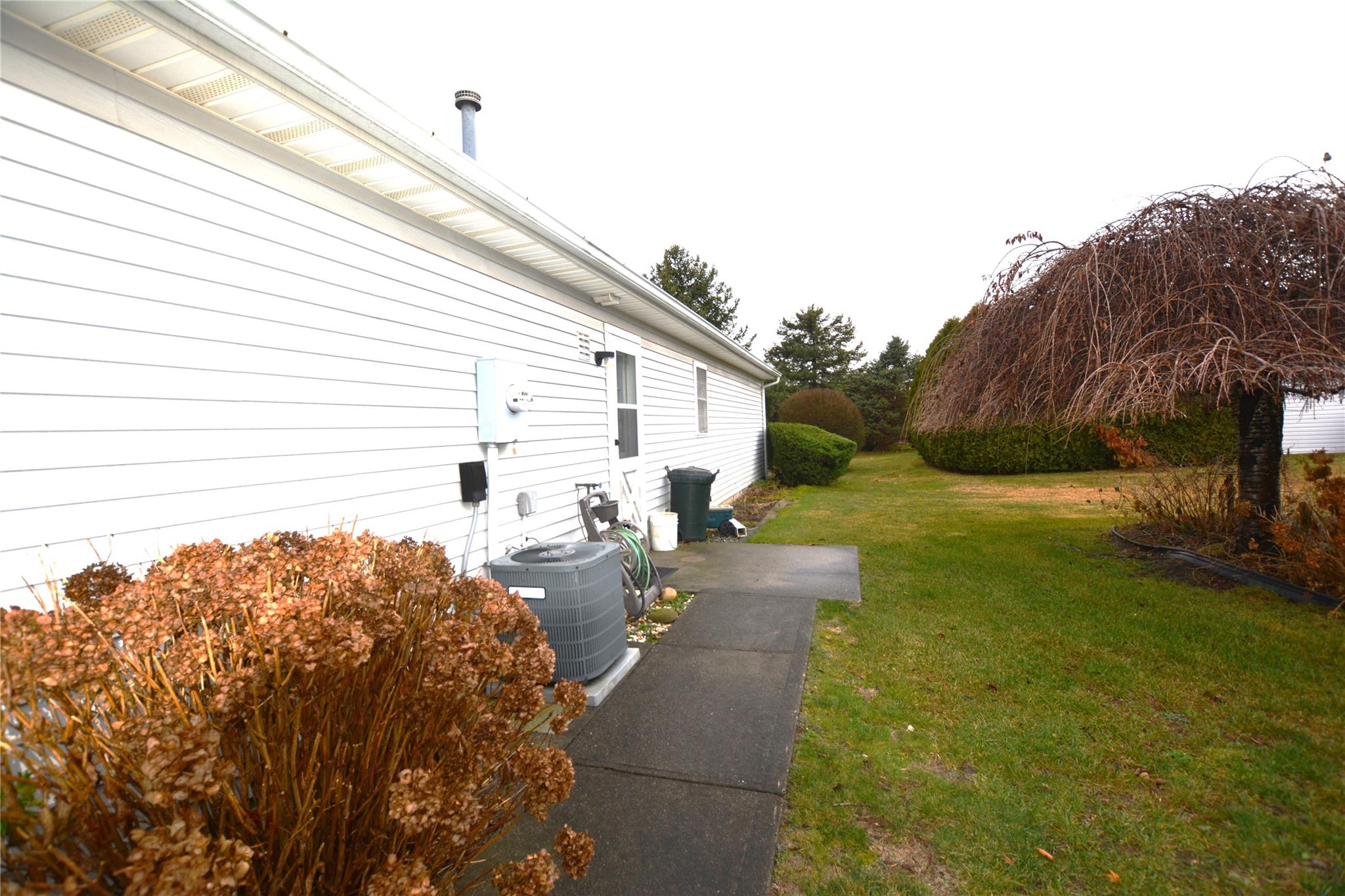 5157 Village Circle, Manorville, New York image 20