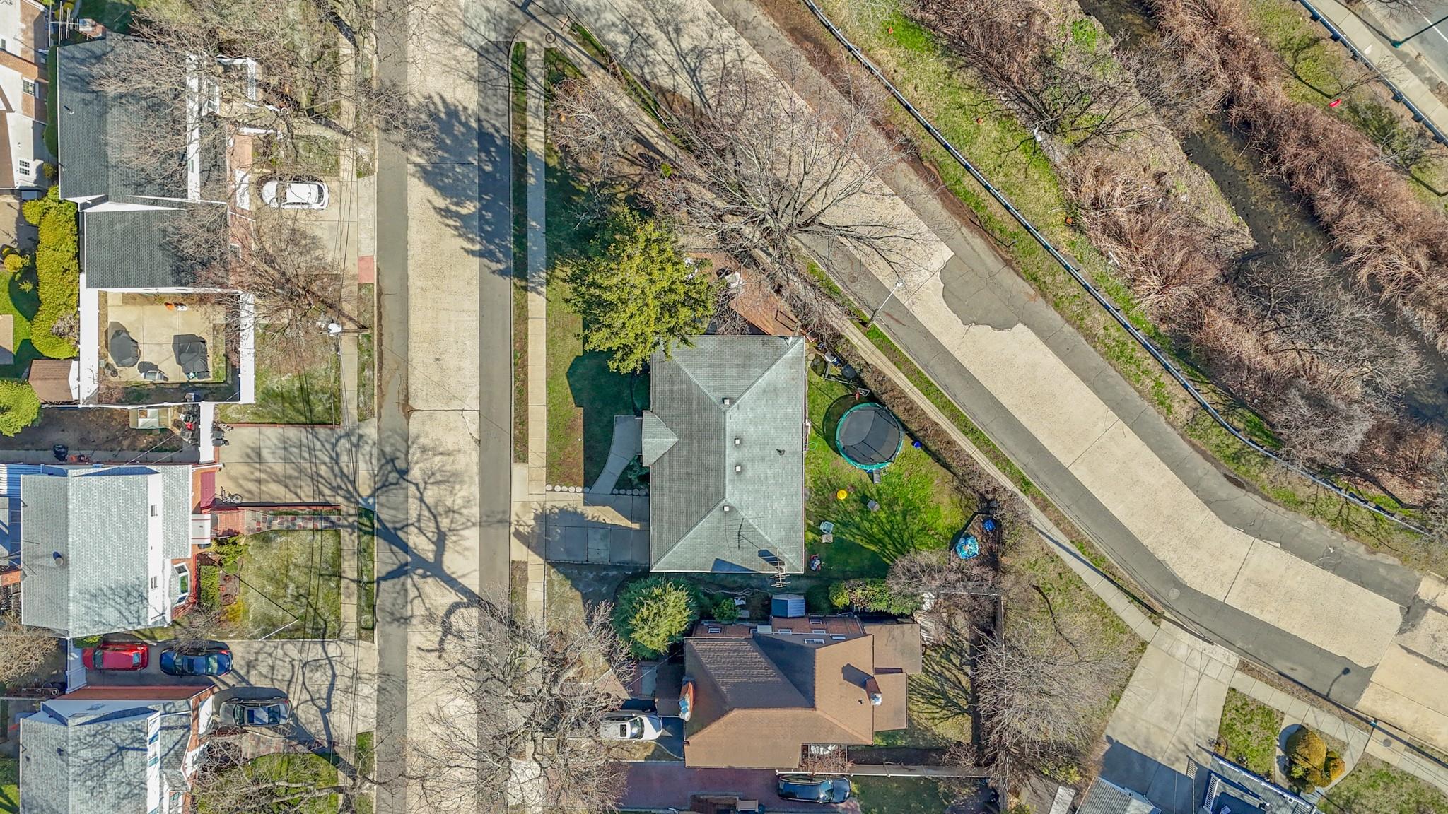 82 Coventry Gardens, Lynbrook, New York image 18