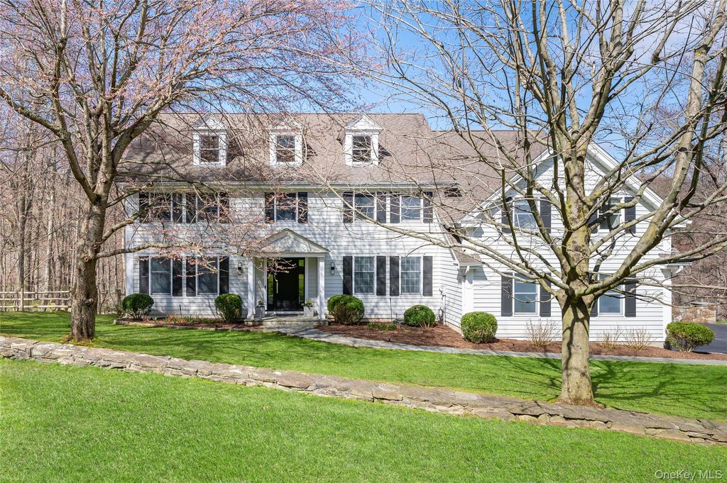 Photo of 9 Gifford Lake Drive, Armonk, NY 10504 (MLS # 960220)