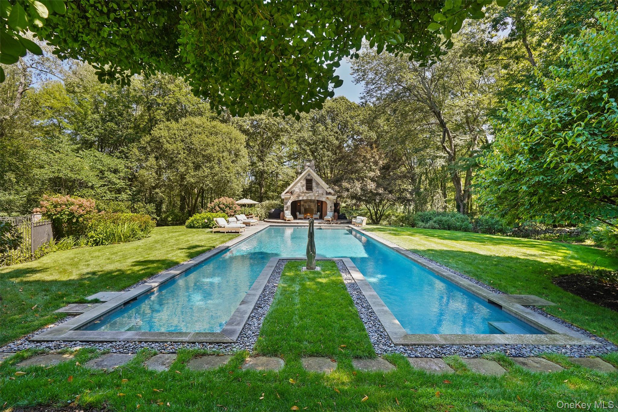 29 Upper Hook Road