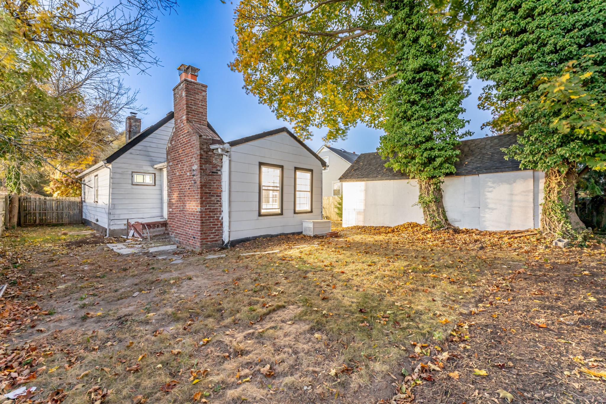 334 Gillette Street, Dix Hills, New York image 13