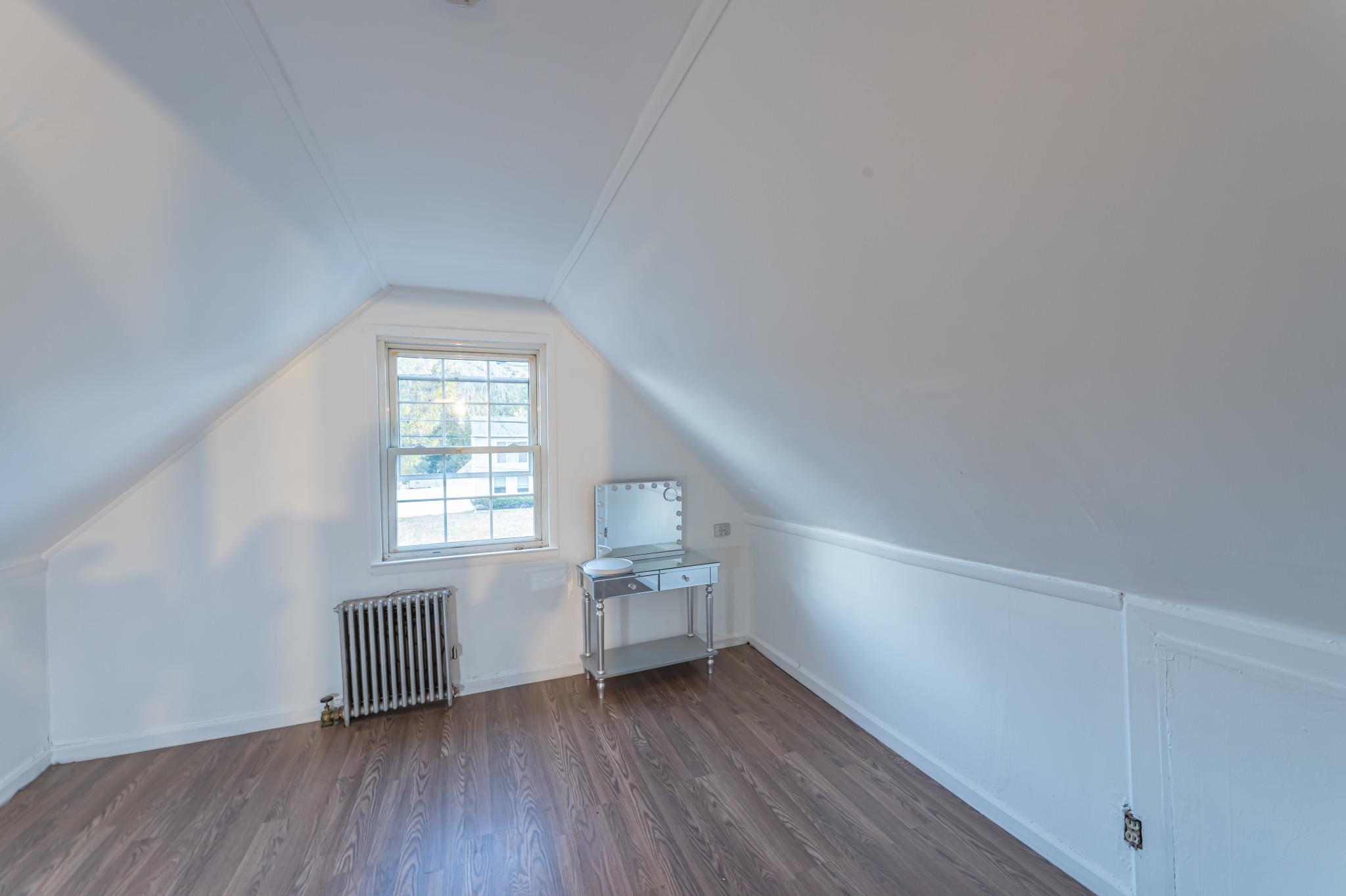 334 Gillette Street, Dix Hills, New York image 7