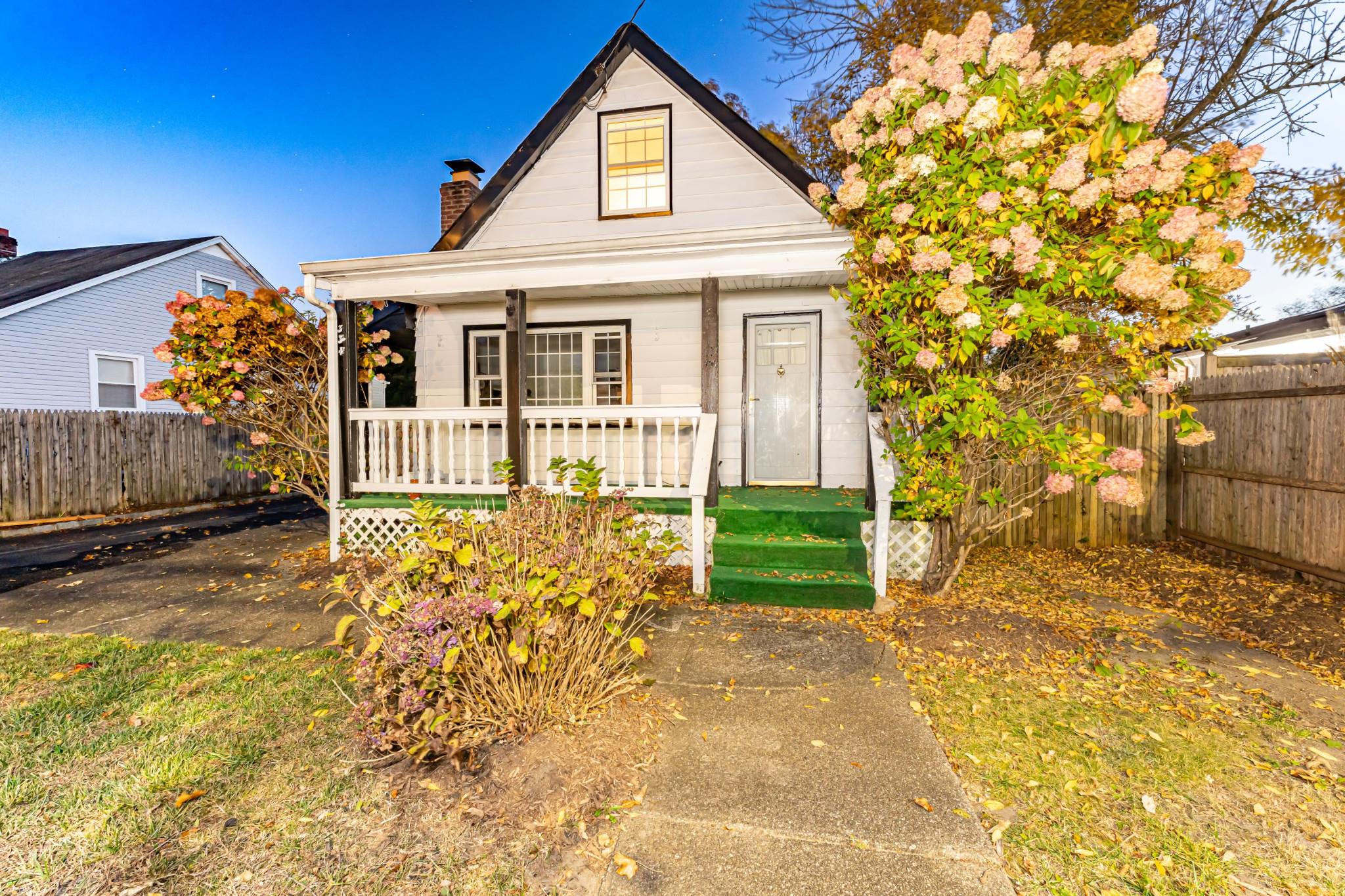 334 Gillette Street, Dix Hills, New York image 2