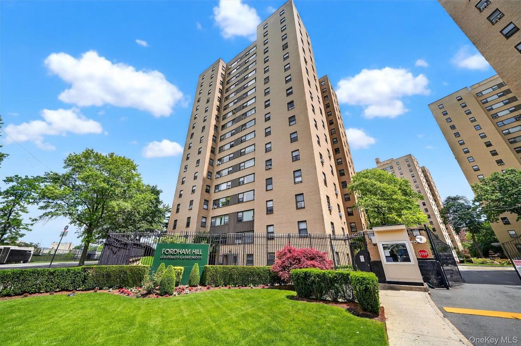 Photo of 5 Fordham Hill Oval #9F, Bronx, NY 10468 (MLS # 943490)