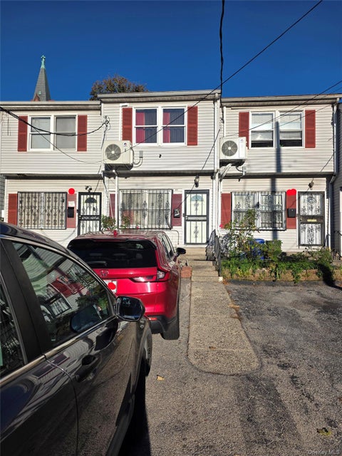 Photo of 115 S 9th Avenue, Mount Vernon, NY 10550 (MLS # 1063349)
