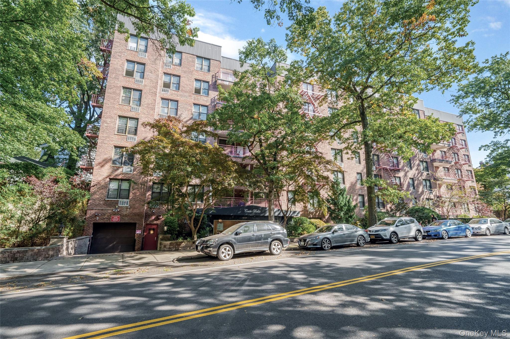 43-25 Douglaston Parkway 6K