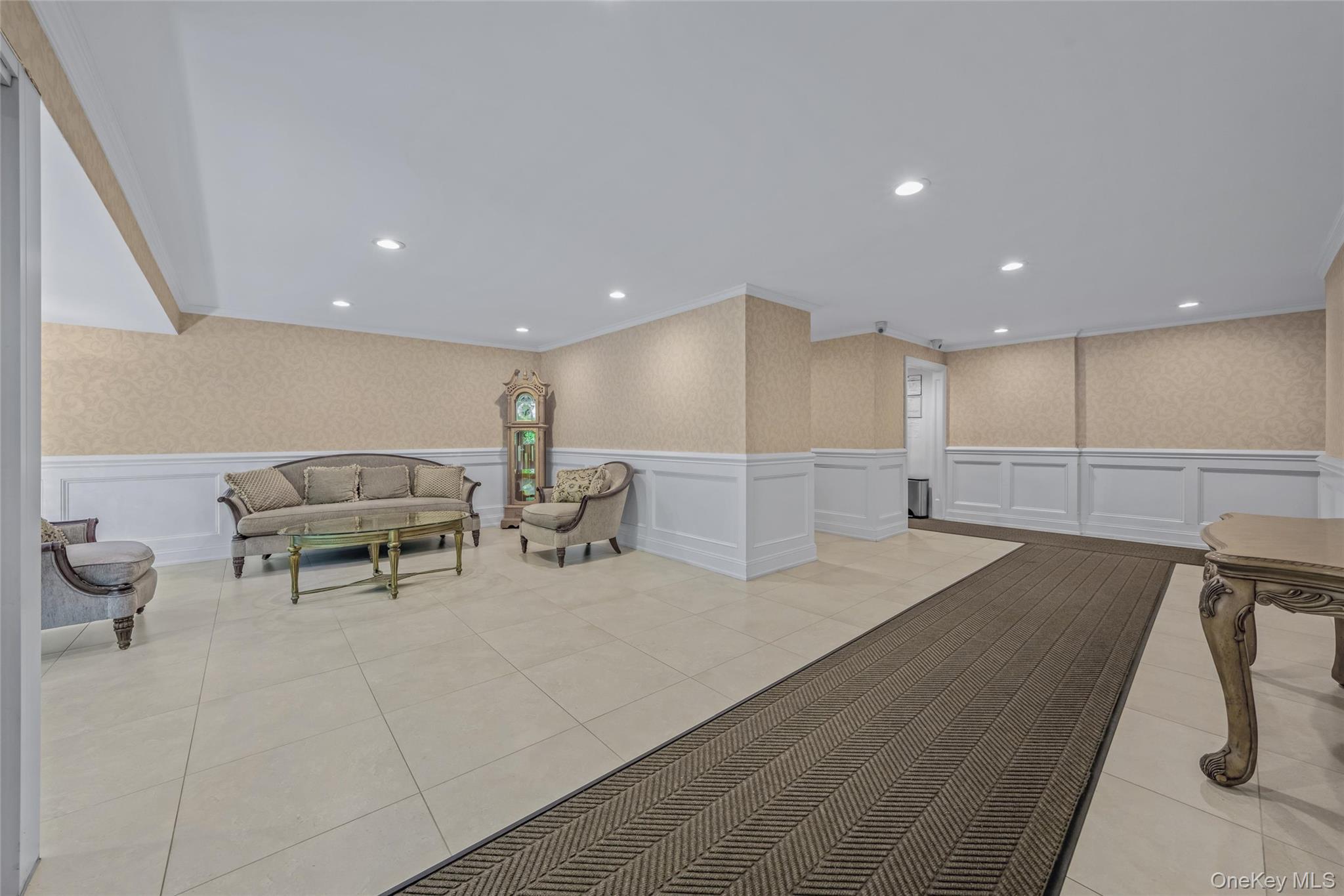 43-25 Douglaston Parkway 6K