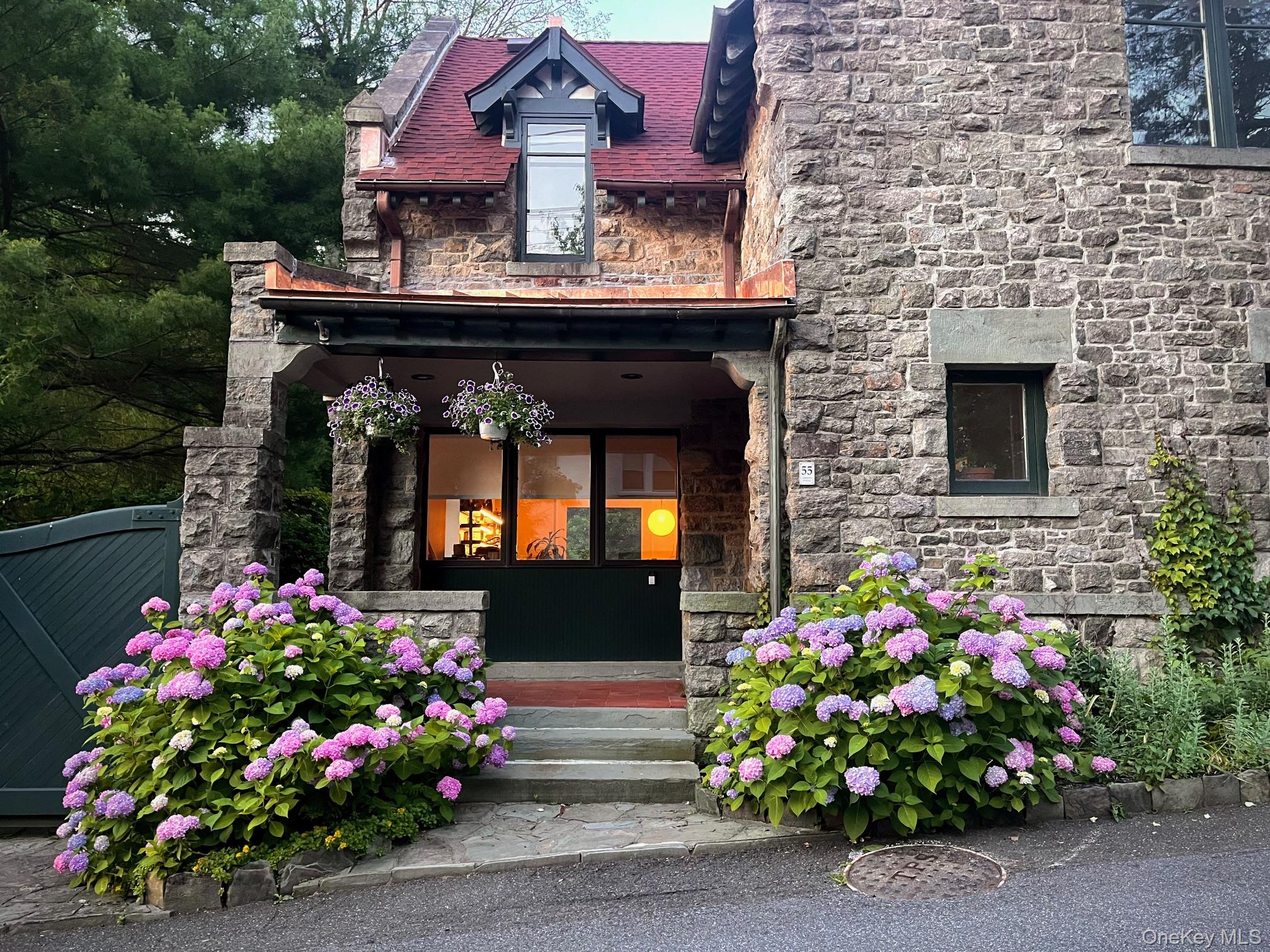 55 Clubhouse
