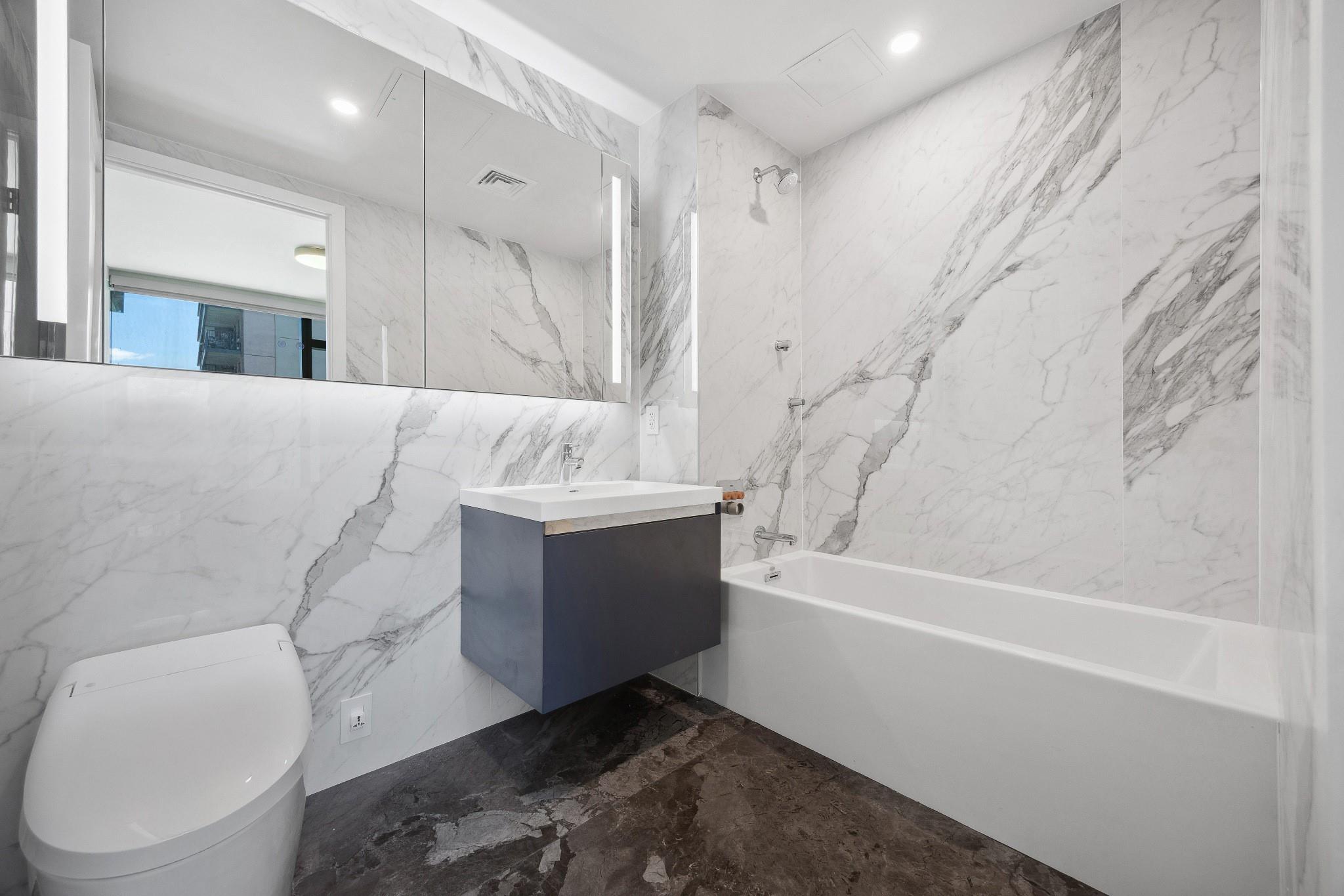 38-20 Parsons Boulevard #401, Flushing, New York image 15