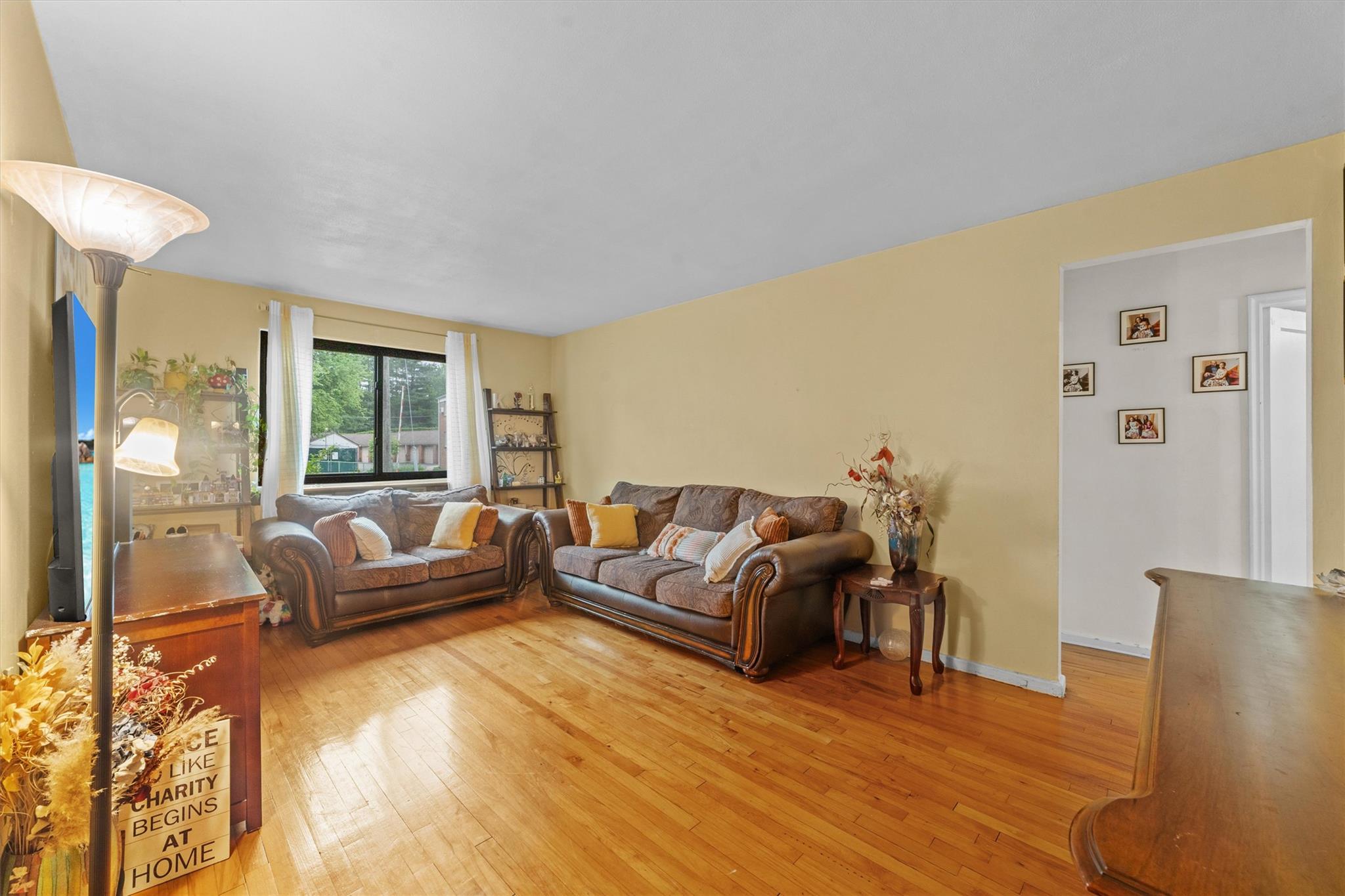 35 Lawrence Drive #A, White Plains, New York image 3