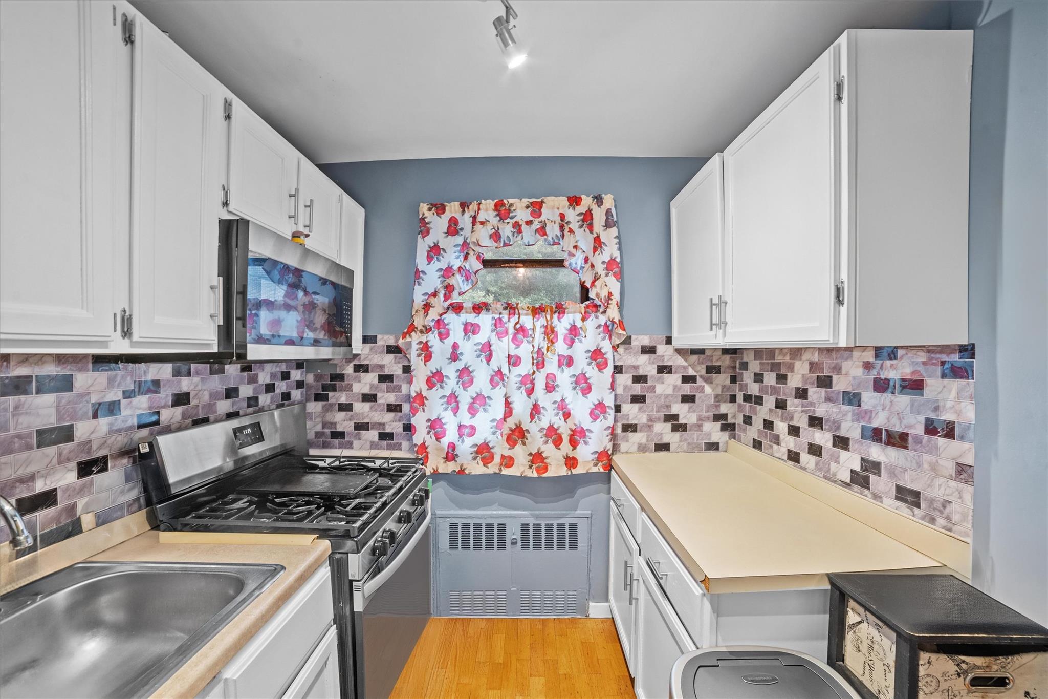 35 Lawrence Drive #A, White Plains, New York image 6