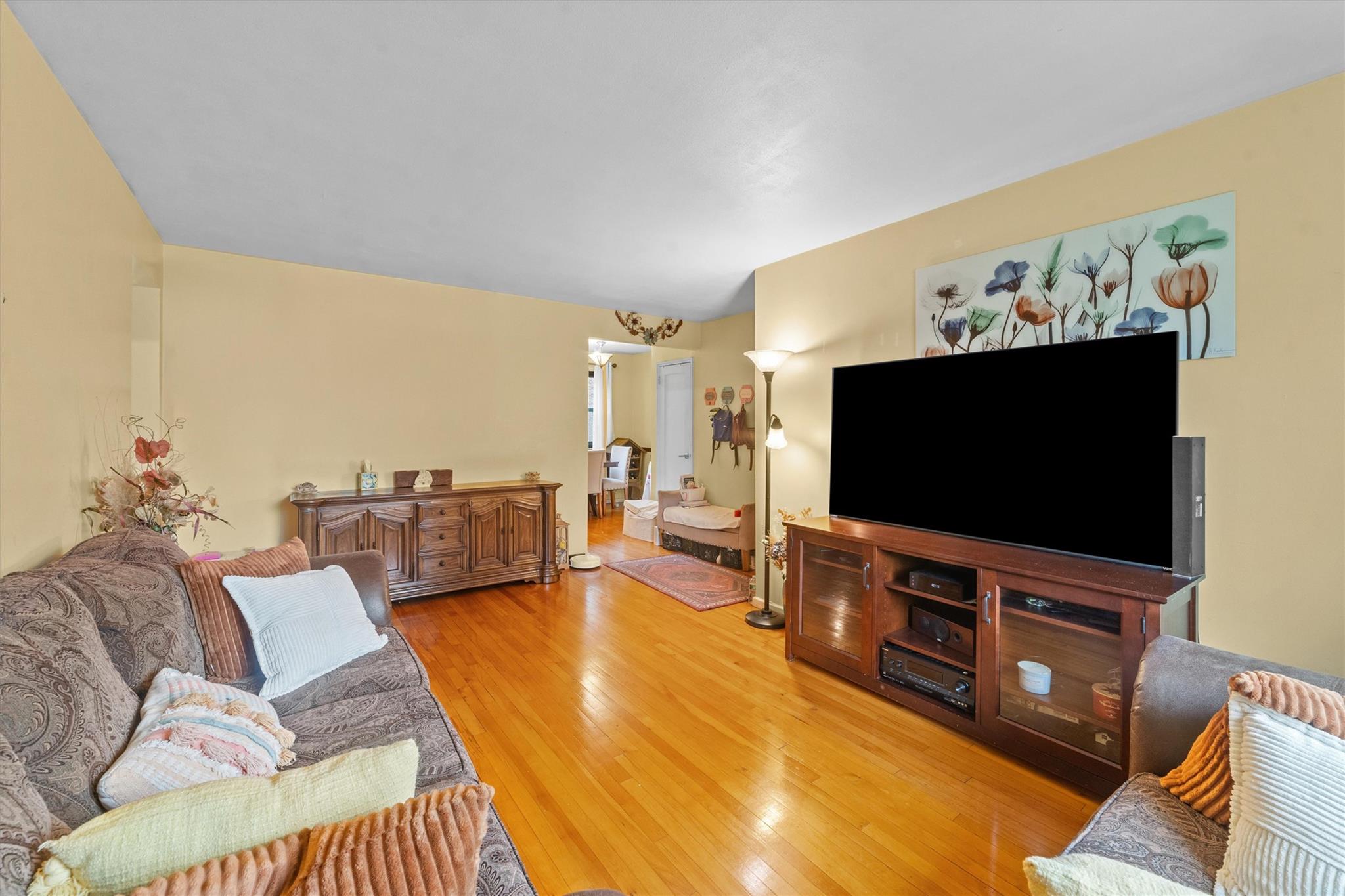 35 Lawrence Drive #A, White Plains, New York image 4