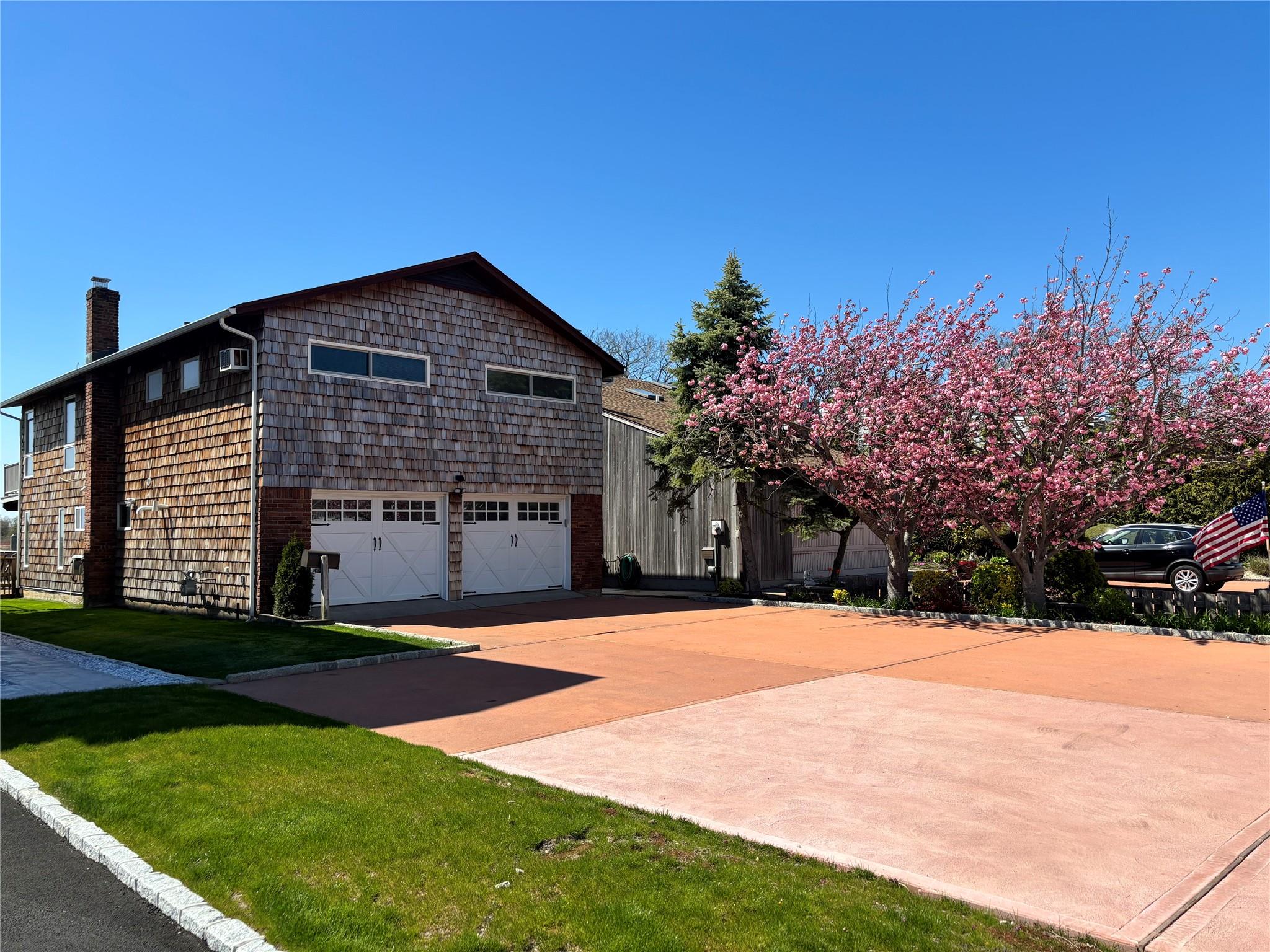 208 Block Lane
