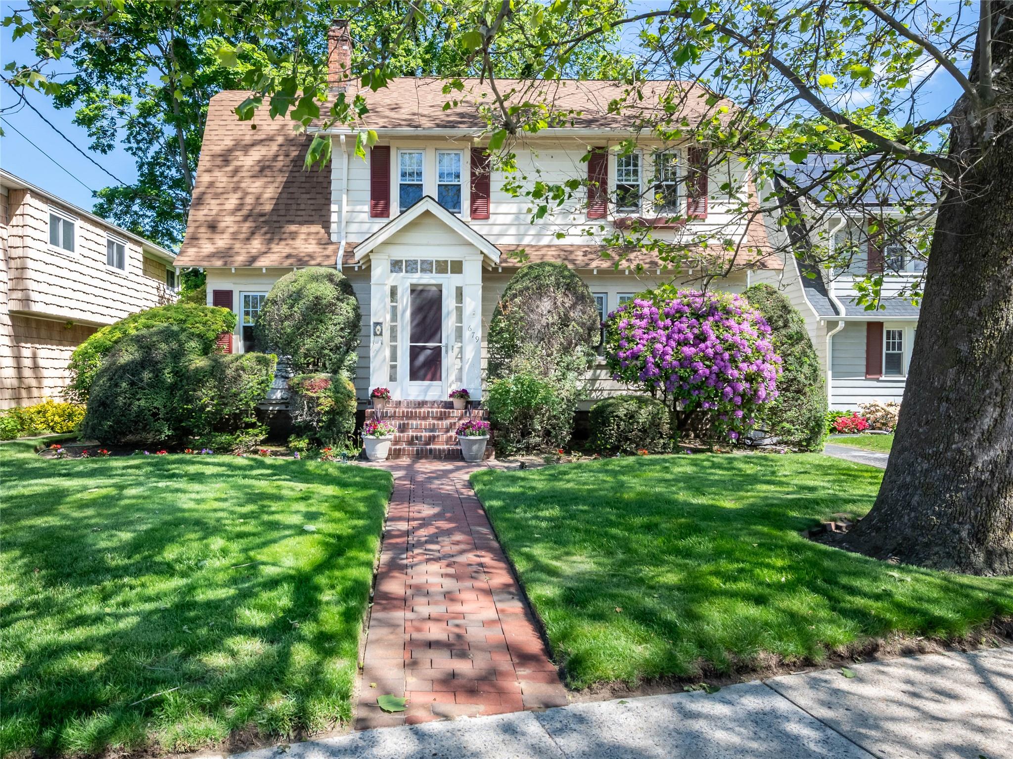 679 Saint Lukes Place, Baldwin, New York image 1
