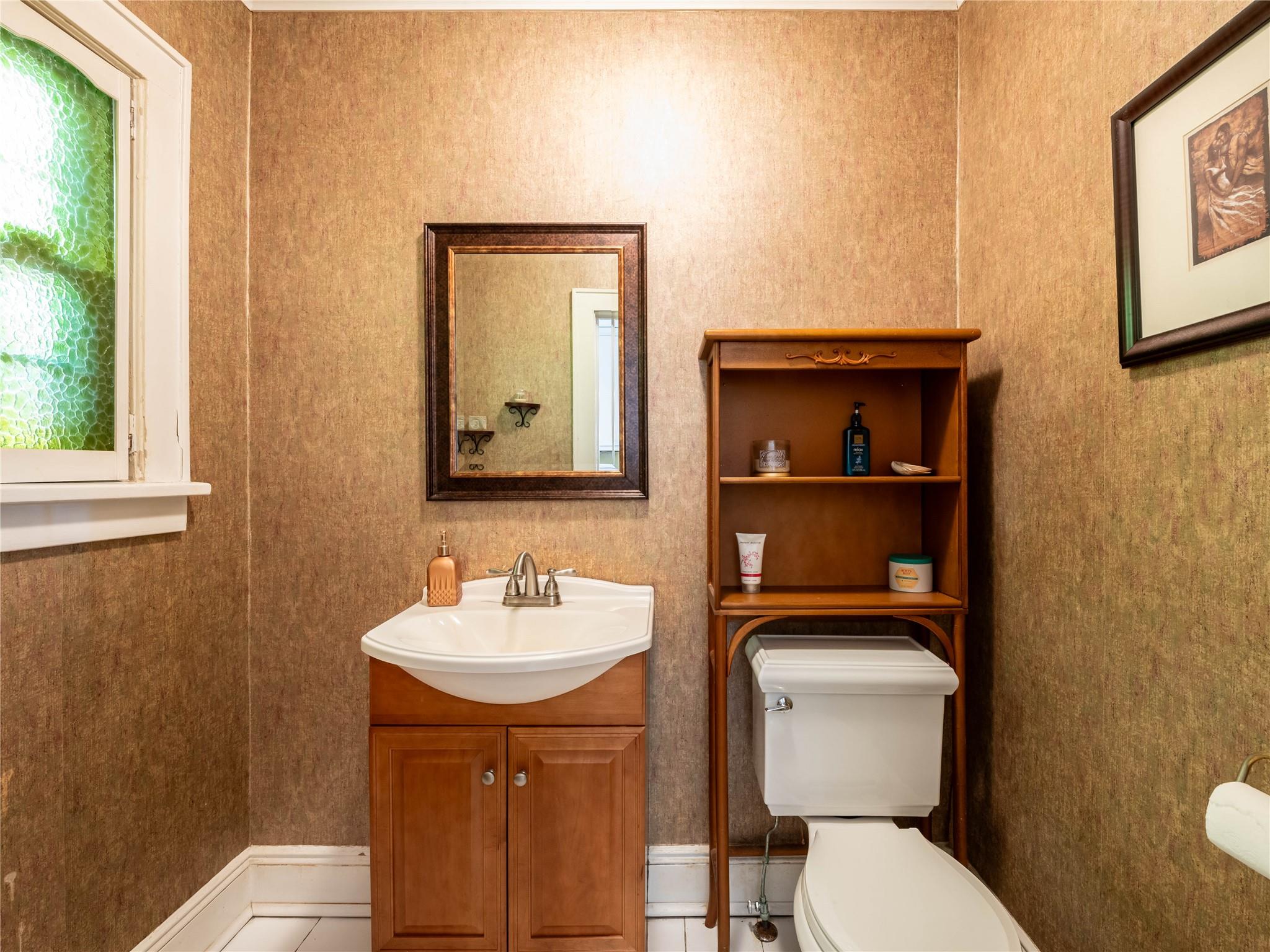 679 Saint Lukes Place, Baldwin, New York image 18