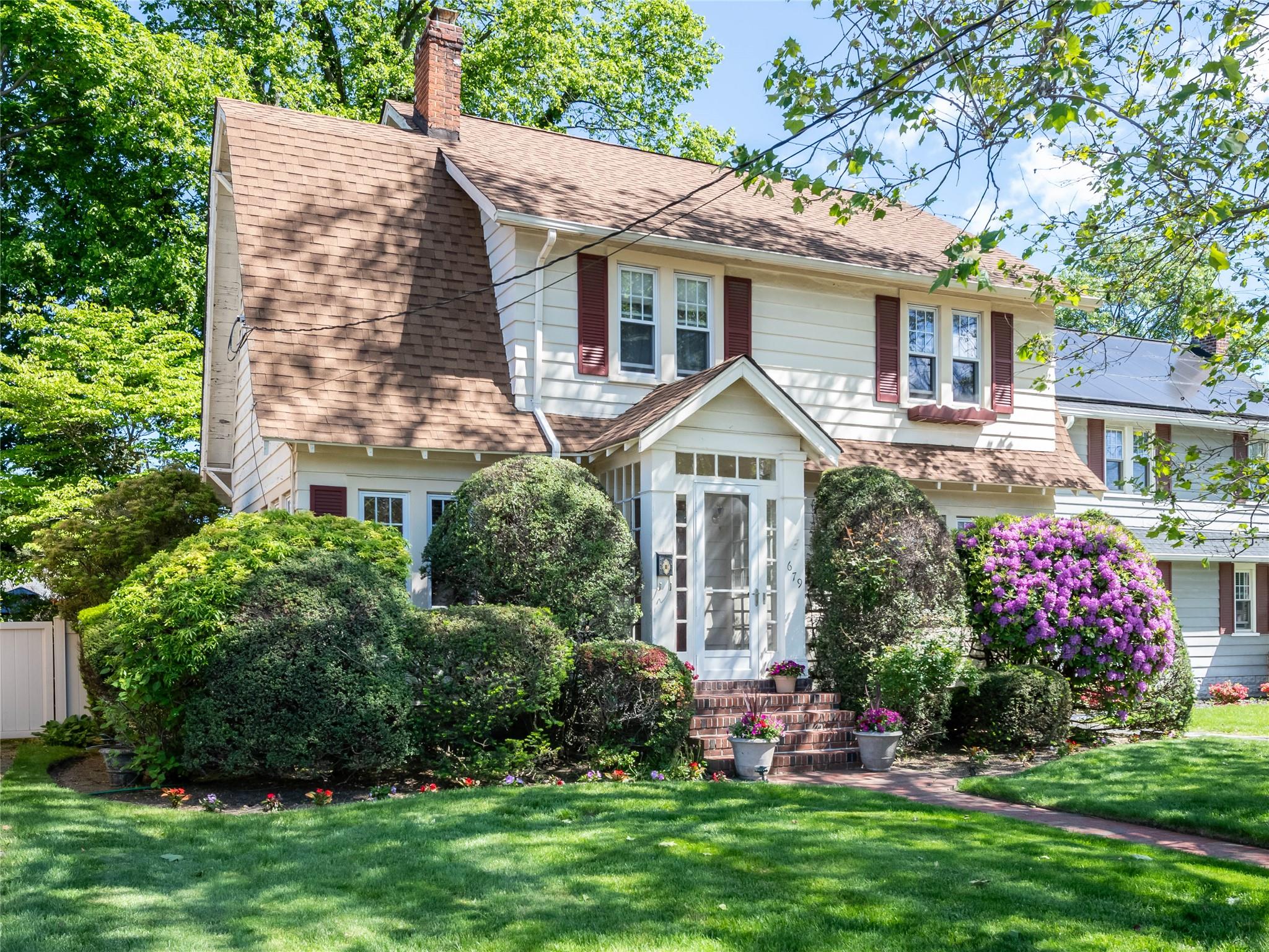 679 Saint Lukes Place, Baldwin, New York image 3