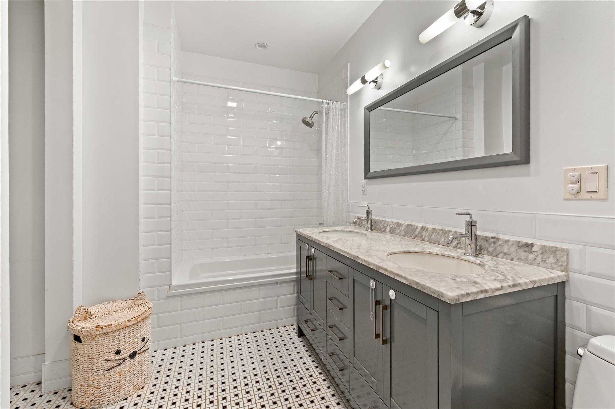 21-10 44 Drive #C-6, Long Island City, New York image 9