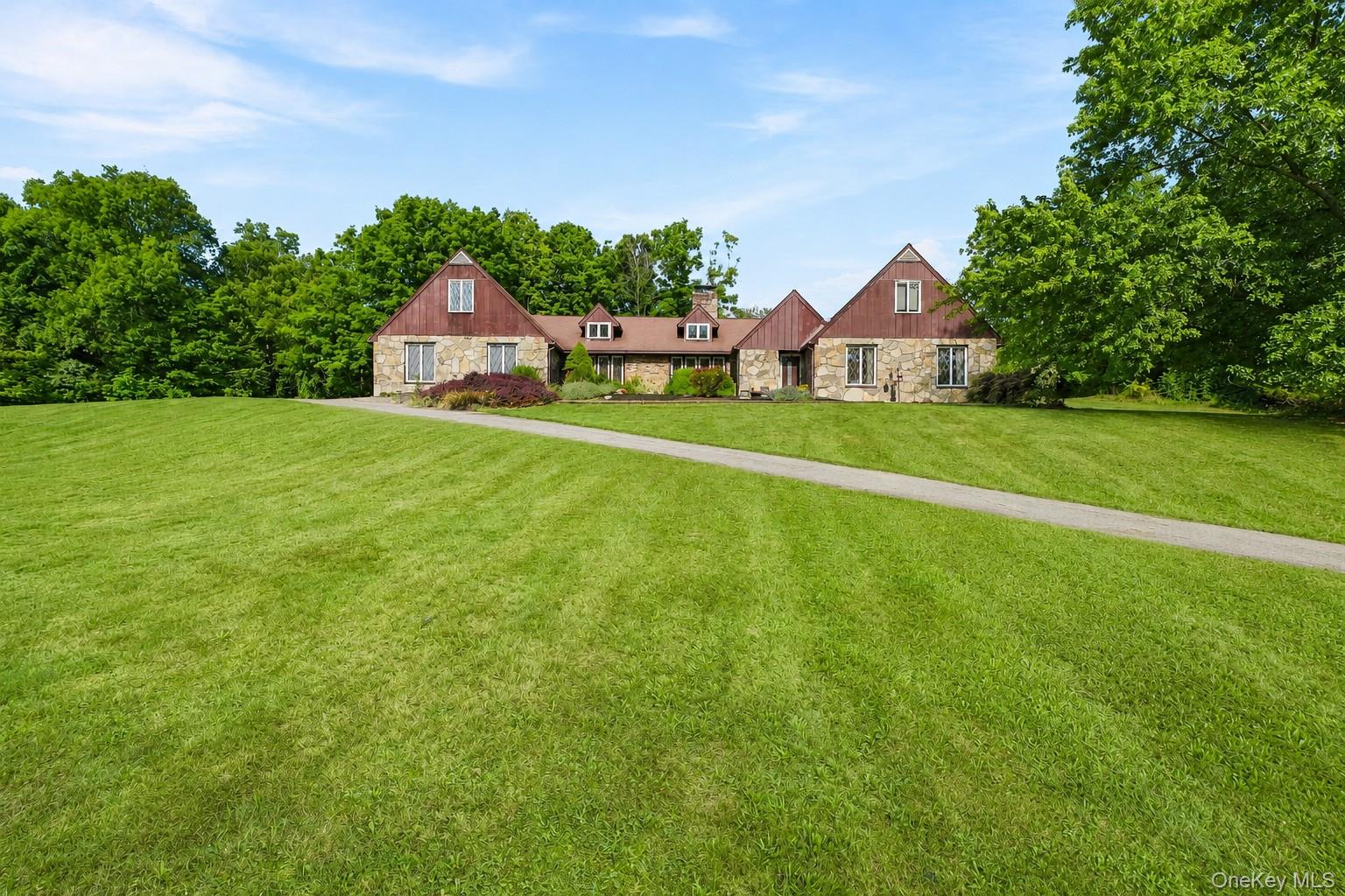 14 Lisa Drive