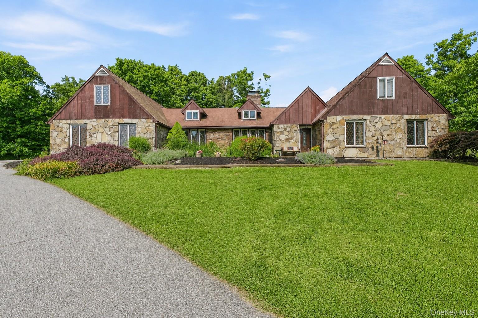 14 Lisa Drive