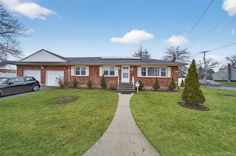 Homes For Sale - 650 Northern Parkway<br/> Uniondale, NY 11553