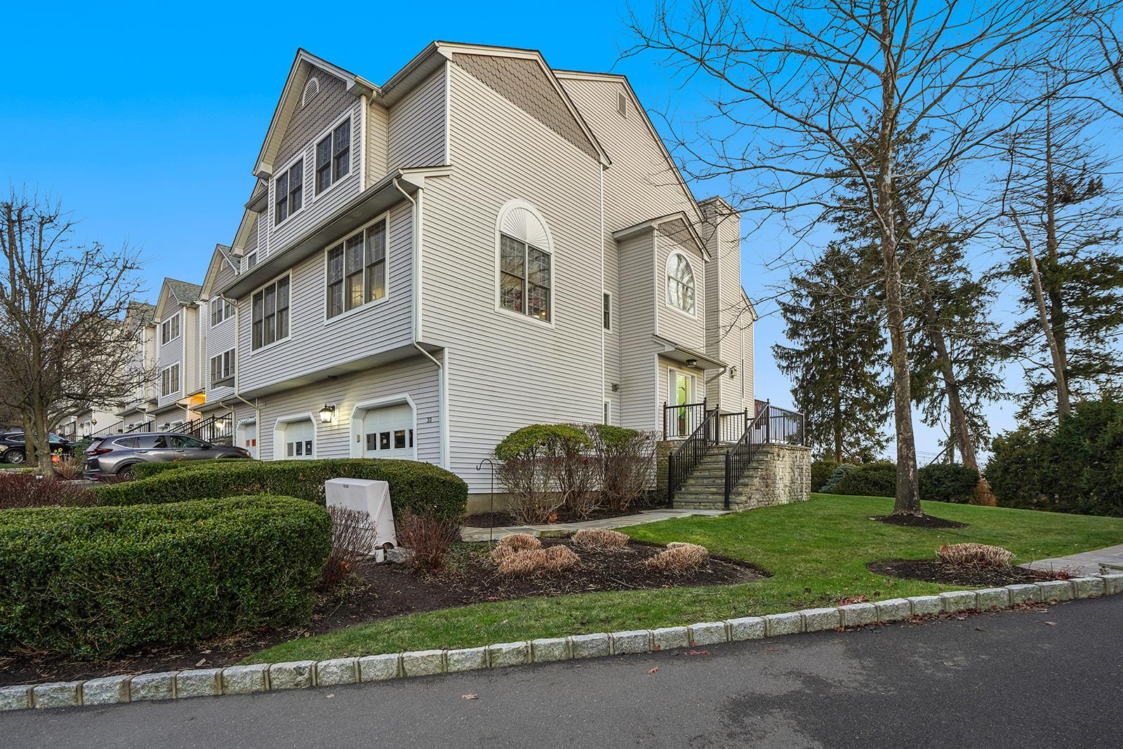 31 Forest Ridge Road, Nyack, New York image 1