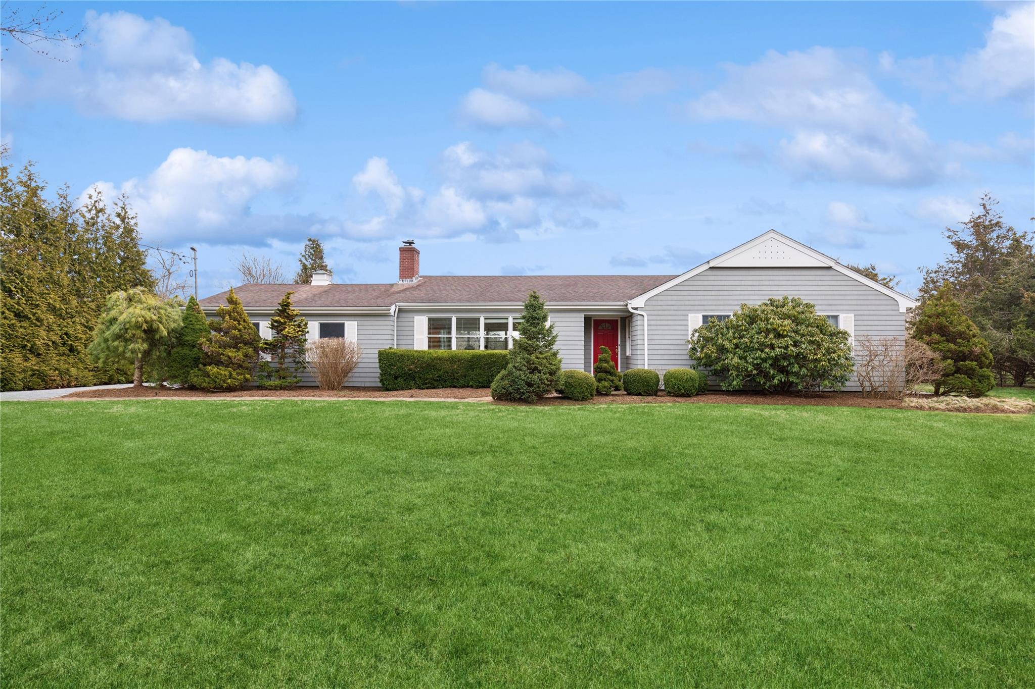 Rental Property at Quogue Street, Quogue, Hamptons, NY - Bedrooms: 3 
Bathrooms: 2  - $75,000 MO.