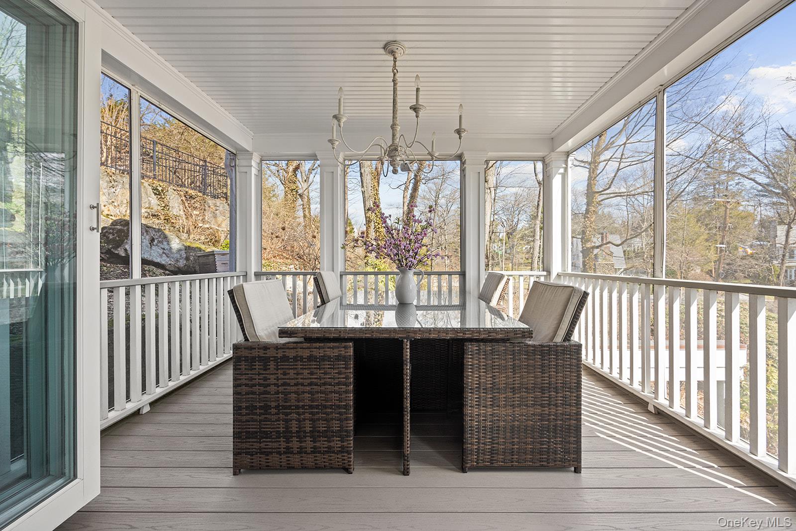 147 Valley Stream Road E